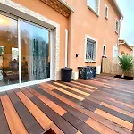 House With Jacuzzi Spa, Wifi, 2 Bedrooms Milhaud