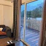 House With Jacuzzi Spa, Wifi, 2 Bedrooms *