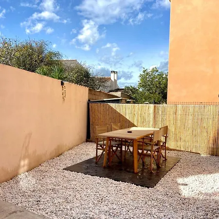House With Jacuzzi Spa, Wifi, 2 Bedrooms Milhaud