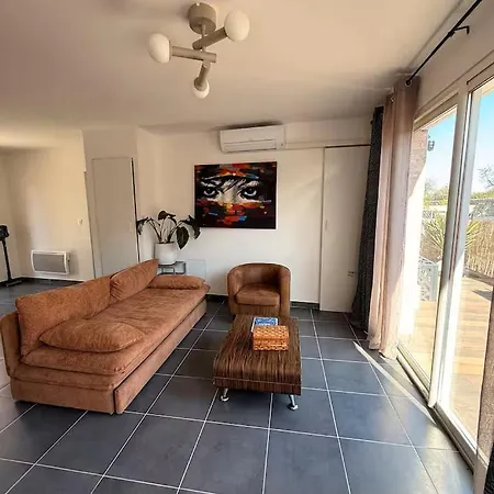 House, Wifi, 2 Bedrooms *